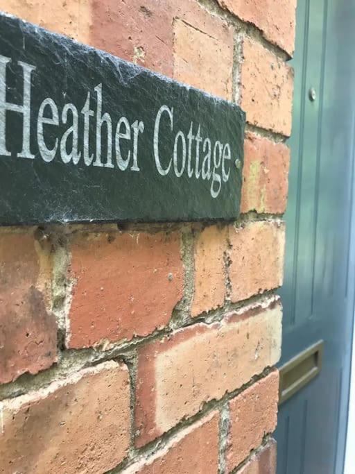 Cosy Heather Cottage Ashbourne  Luaran gambar